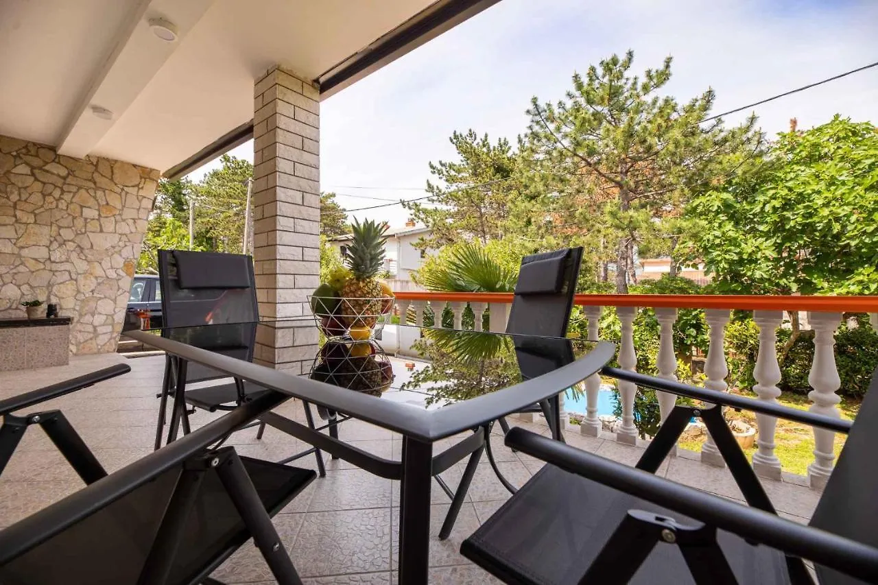Apartment In Silo/Insel Krk 13445